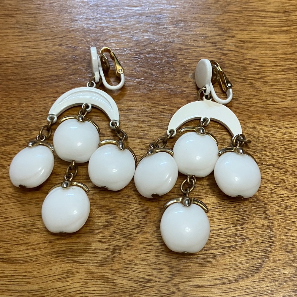 Trifari Vintage White Waterfall Earrings